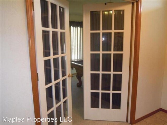 Building Photo - 3 br, 2 bath House - 1320 E Burntwood St