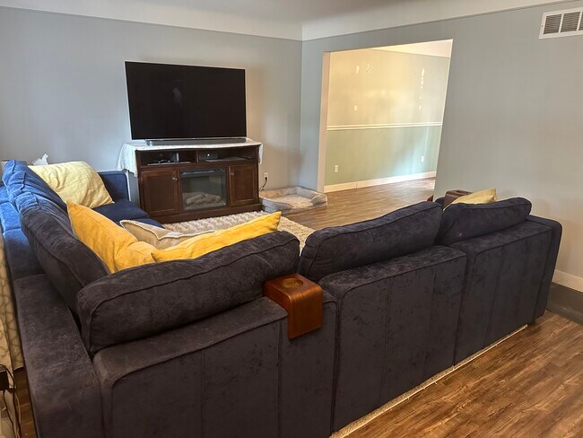 Foto del edificio - 9434 Sheralee Dr