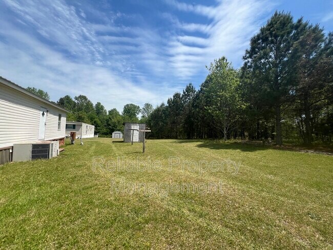 Building Photo - 10 Peaches Dr