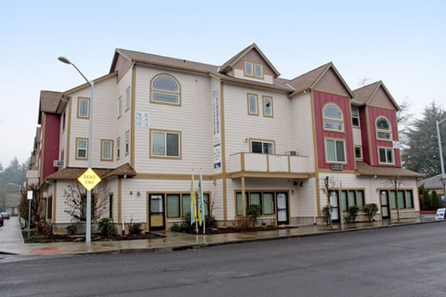 Building Photo - 123 NE 172nd Ave
