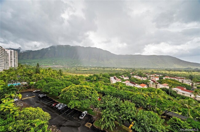 Building Photo - Makaha Valley Towers Furnished Studio