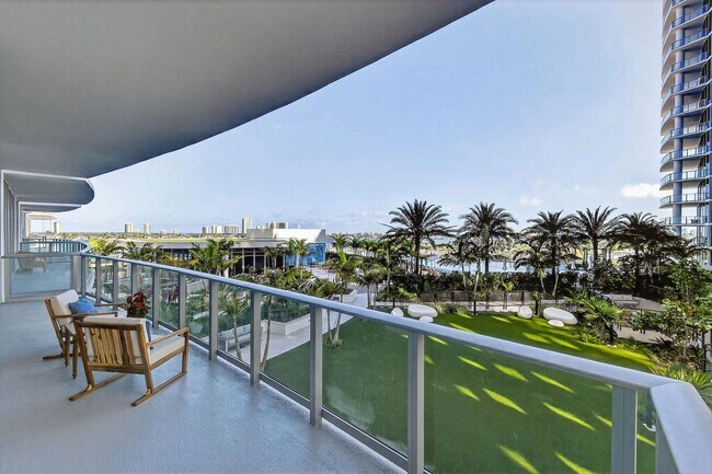 Foto del edificio - 220 Lake Shore Dr