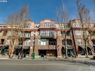 Building Photo - 618 NW 12th Ave