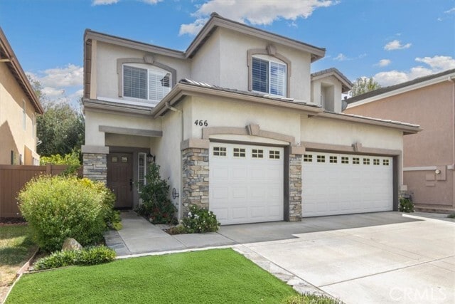 Foto del edificio - 466 Fallbrook Ave