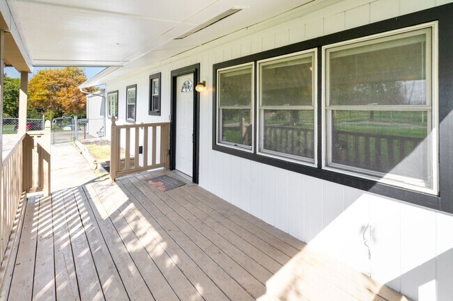 Foto del edificio - Cute and Cozy 3 Bed 1 Bath Home