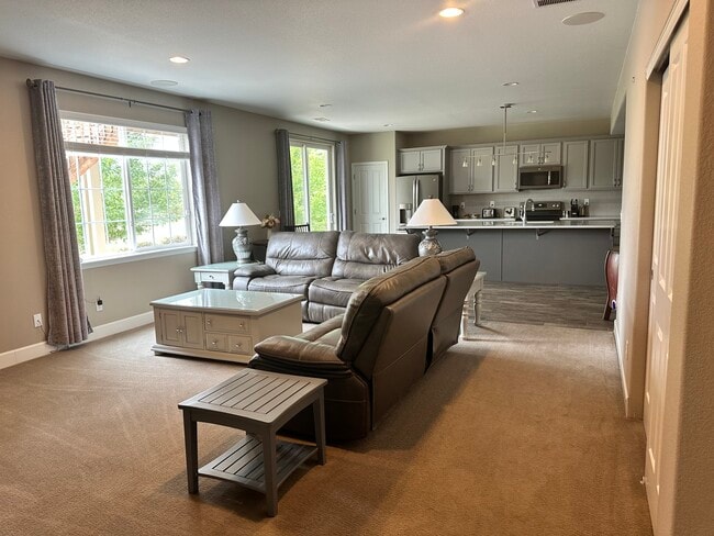 Open floor plan - 21952 E Layton Dr