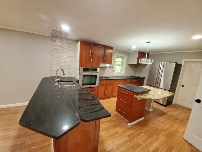 Kitchen - 408 Spring St