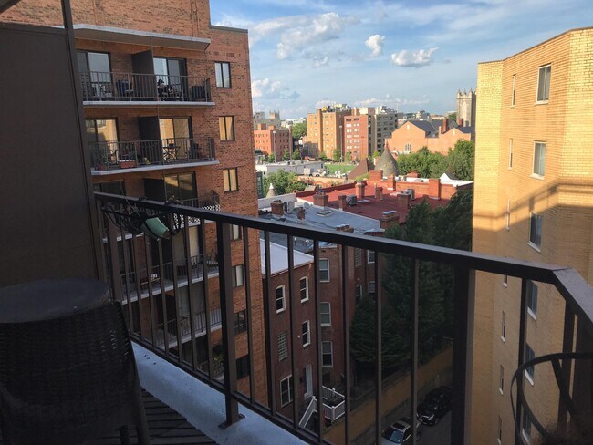 Foto del edificio - 1718 P St NW