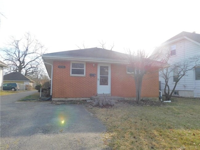 Building Photo - 1226 Kemper Ave