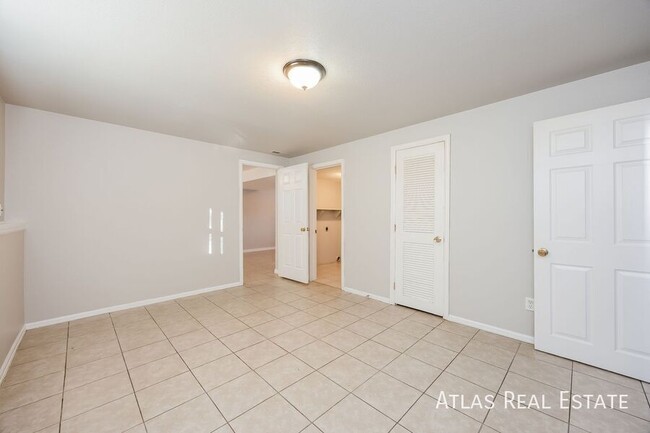 Building Photo - 4734 Frost Dr