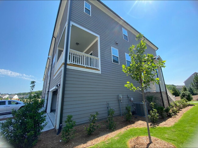 Building Photo - 718 Umber Dr