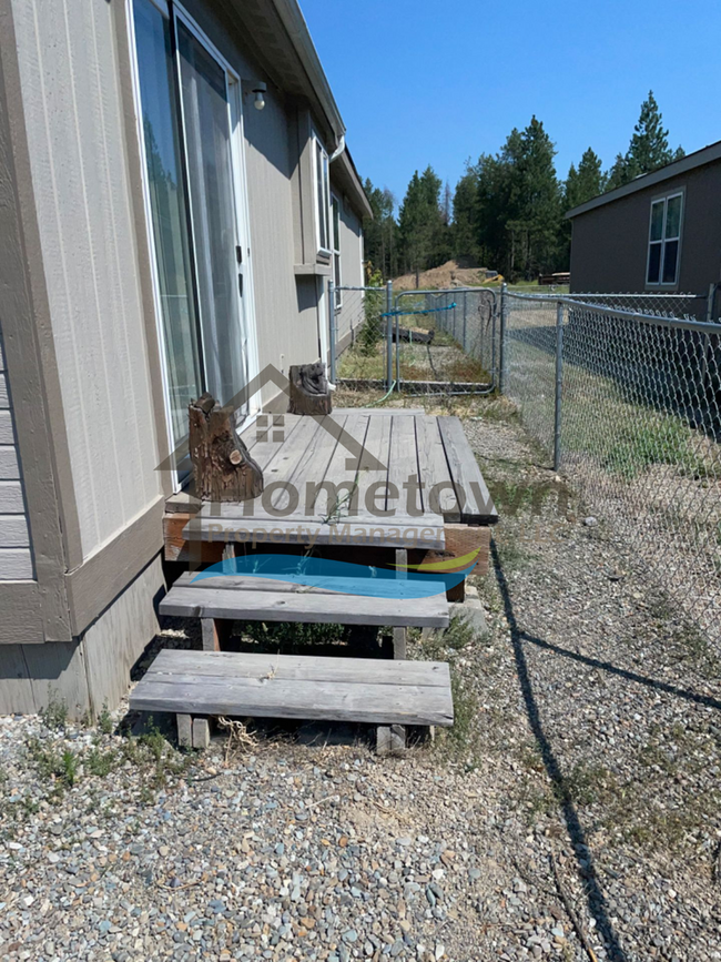 Building Photo - Spacious 3-Bedroom Home in an Athol Reside...