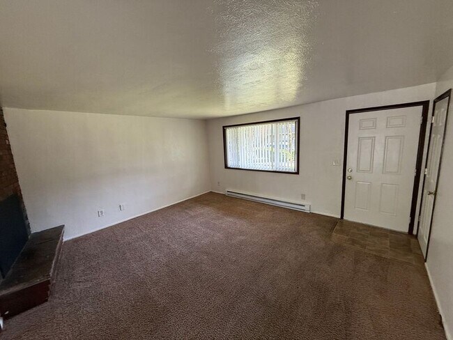 Foto del edificio - 3875 Iberis St NE