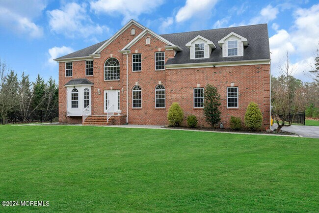 Building Photo - 601 Reed Rd