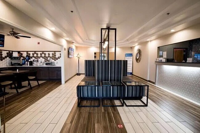 Foto del edificio - Best Western short and long-term stay opportunity!