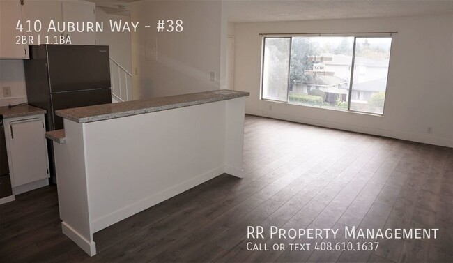 Foto del edificio - Updated 2-Level Condo in Desirable Complex!