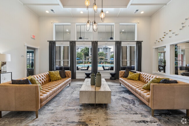 Lobby - Discovery at West Road