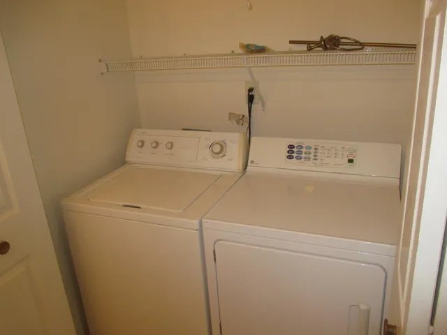 Foto del edificio - 892 Boxwood Dr
