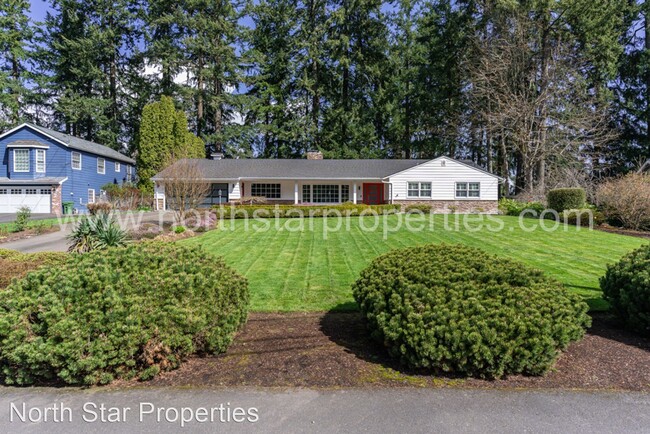 Building Photo - 4 br, 3.5 bath House - 2585 Dellwood Dr