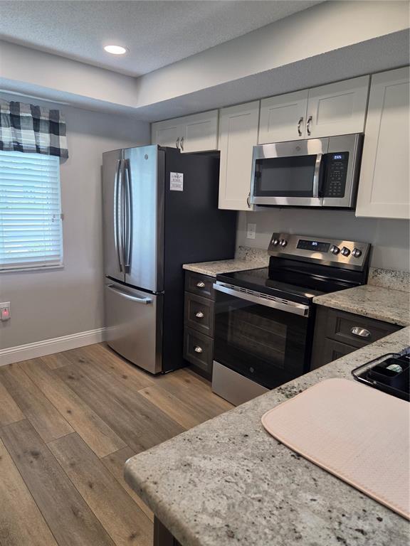 Foto del edificio - 235 Cypress Ln