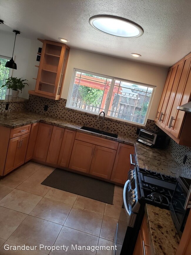 Building Photo - 3 br, 2 bath House - 18397 Swarthmore Drive