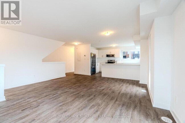 Building Photo - 35 Romilly Ave