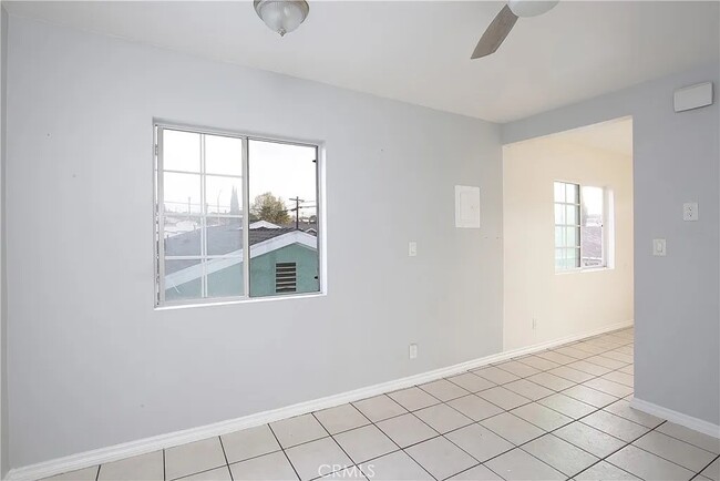 Kitchen - 2538 Malabar St