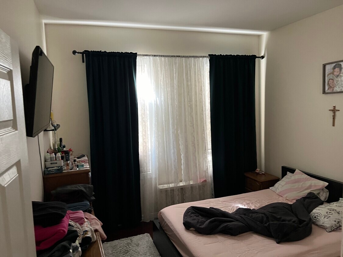 Foto principal - 2466 E 21st St