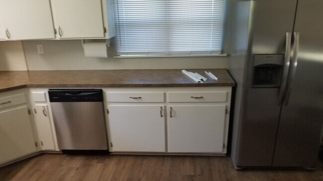 Foto del edificio - 3014 Magnolia Ave