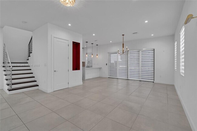 Building Photo - 8229 NW 44th St