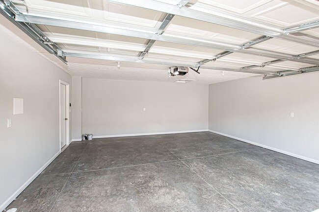 Building Photo - 418 Eagle Pointe Dr
