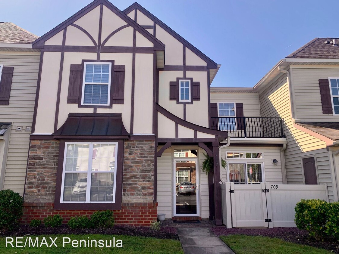 Foto principal - 2 br, 2.5 bath House - 709 Blue Heron Trail