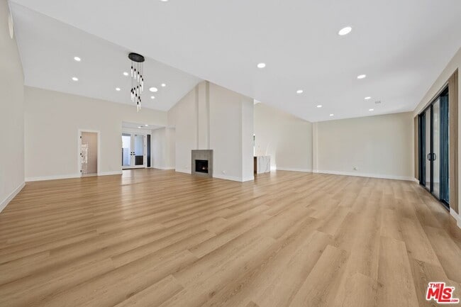 Building Photo - 70895 Ironwood Dr