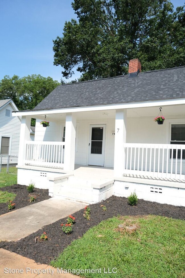 Foto del edificio - 1 br, 1 bath House - 7 Welch Street