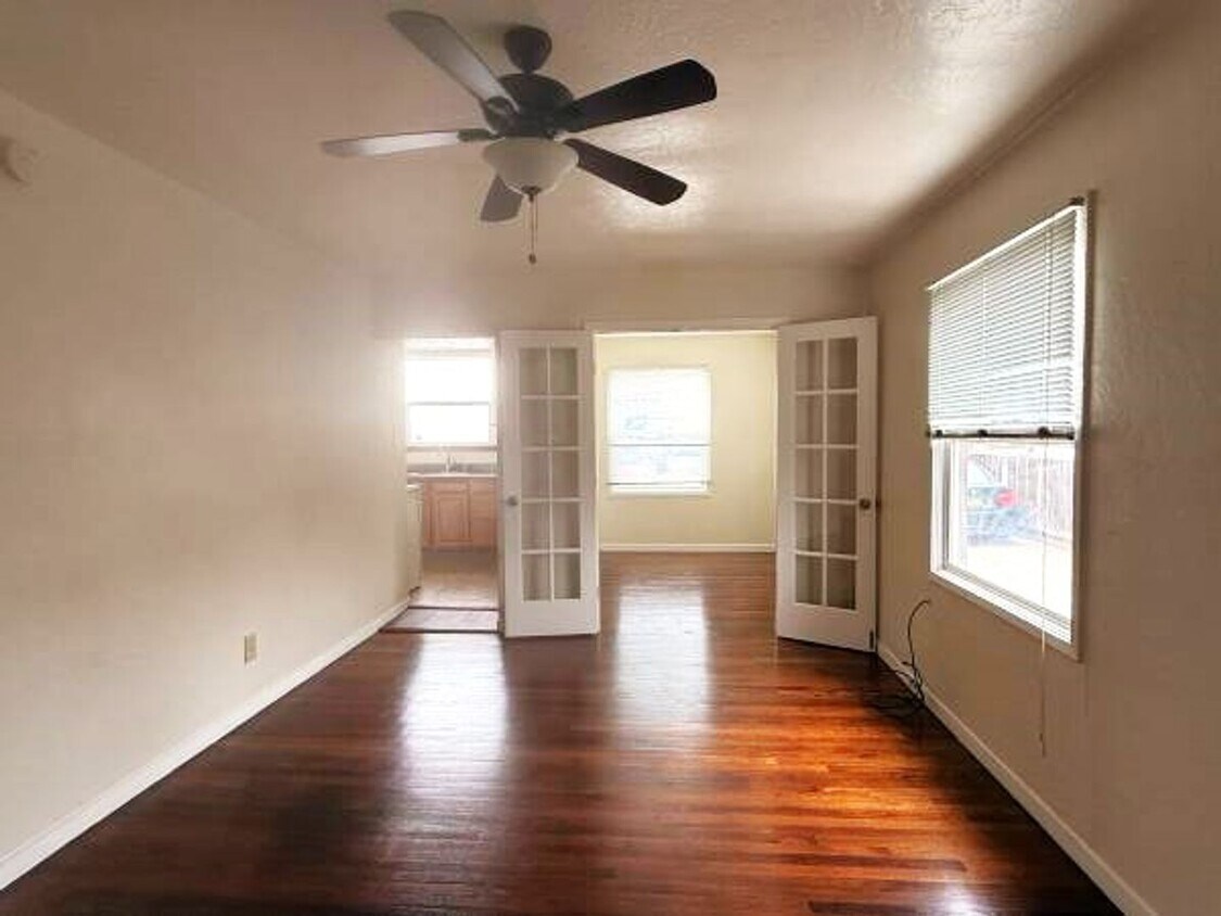 Foto principal - 2Bed - Sunny apartment right at El Cerrito...