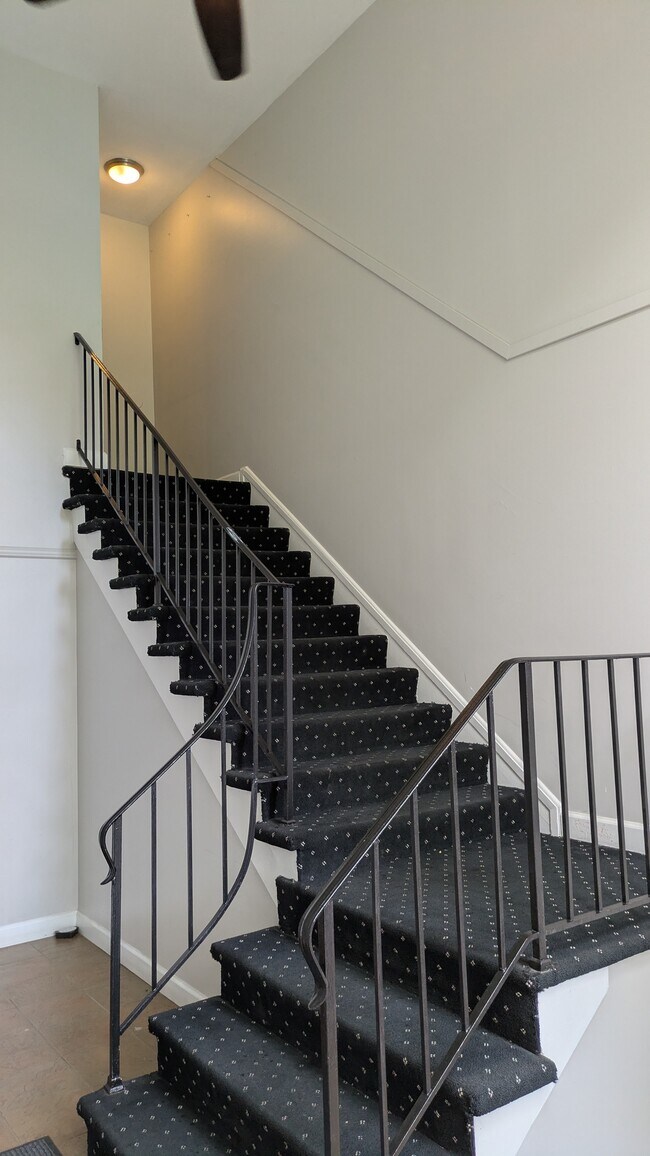 Foto del edificio - 2422 N Kennicott Dr