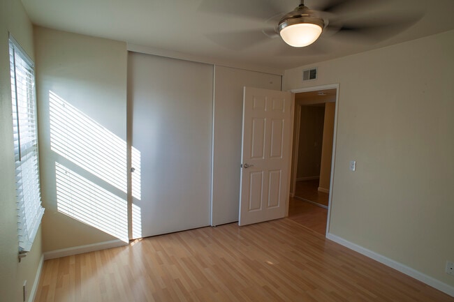 Bedroom. - 426 Orange Blossom