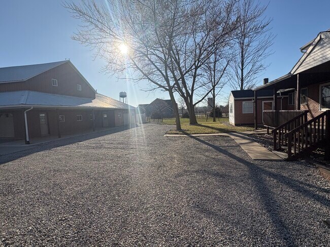 Foto del edificio - 14206 Grabill Rd