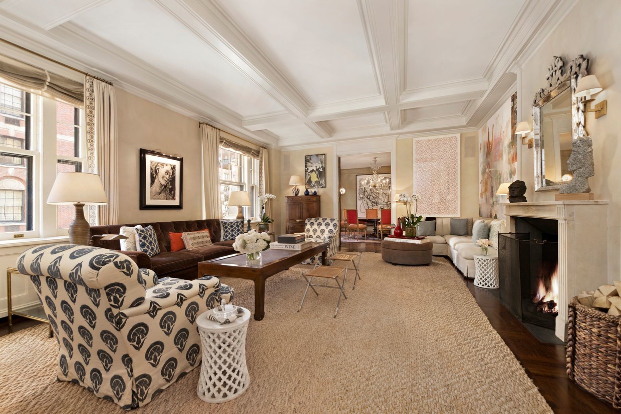 Primary Photo - 555 Park Ave