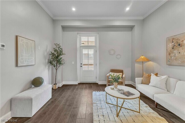Foto del edificio - 2130 W 42nd St