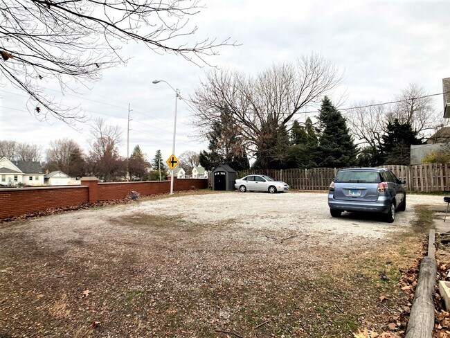 Foto del edificio - 224 West Carrol