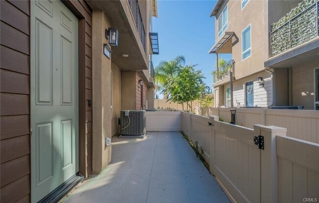 Building Photo - 20625 Desert Ash Ln