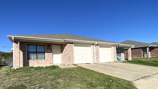 Foto del edificio - 2912 Ashley Dr
