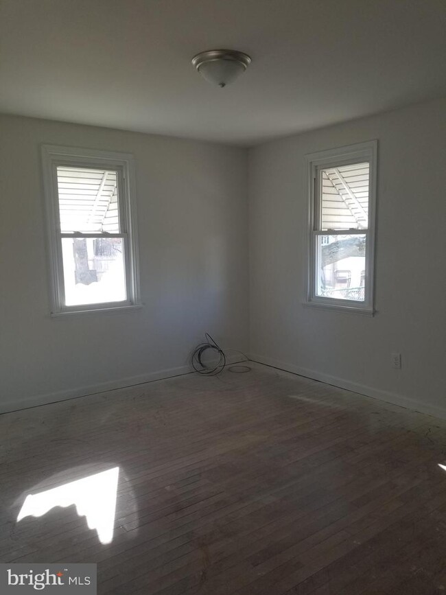 Building Photo - 103 Vilone Rd