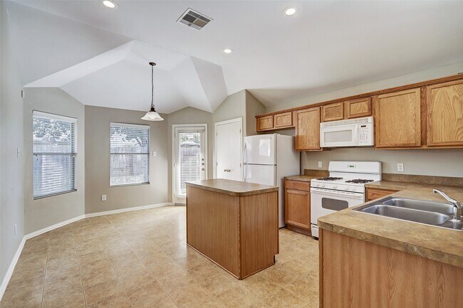 Building Photo - 4762 Wind Trace Dr