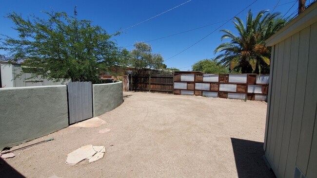 Building Photo - Grant and Country Club Private Guesthouse with AC