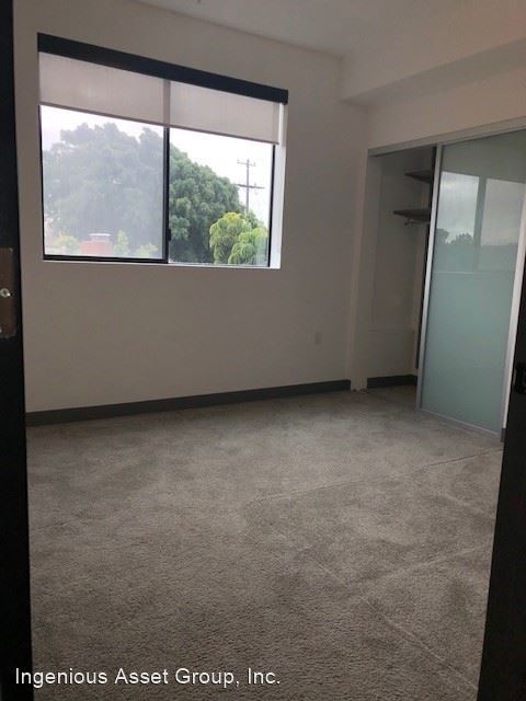 Building Photo - 2 br, 2 bath Apartment - 11400 Culver Blvd.