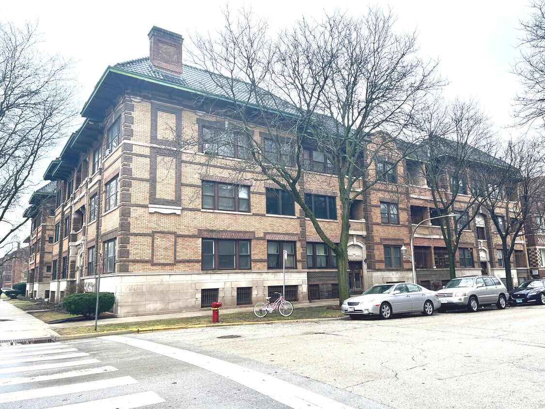 5101 S Ingleside Ave Unit 2, Chicago, IL 60615 Condo for Rent in