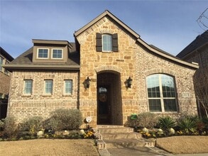 Building Photo - 915 Enchanted Wood Dr