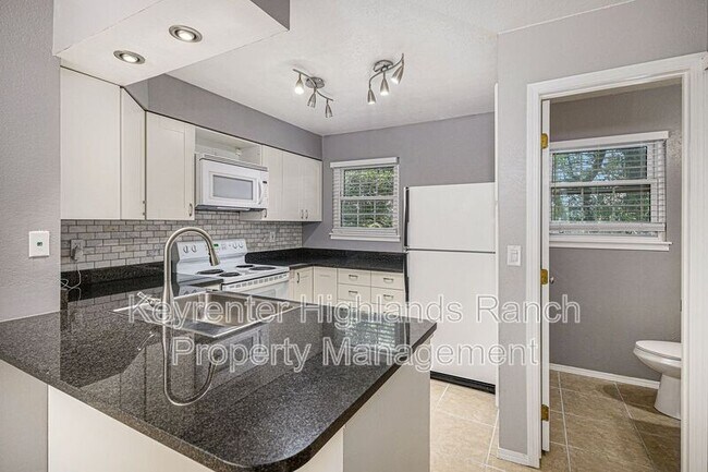 Foto del edificio - 8018 S Columbine Ct